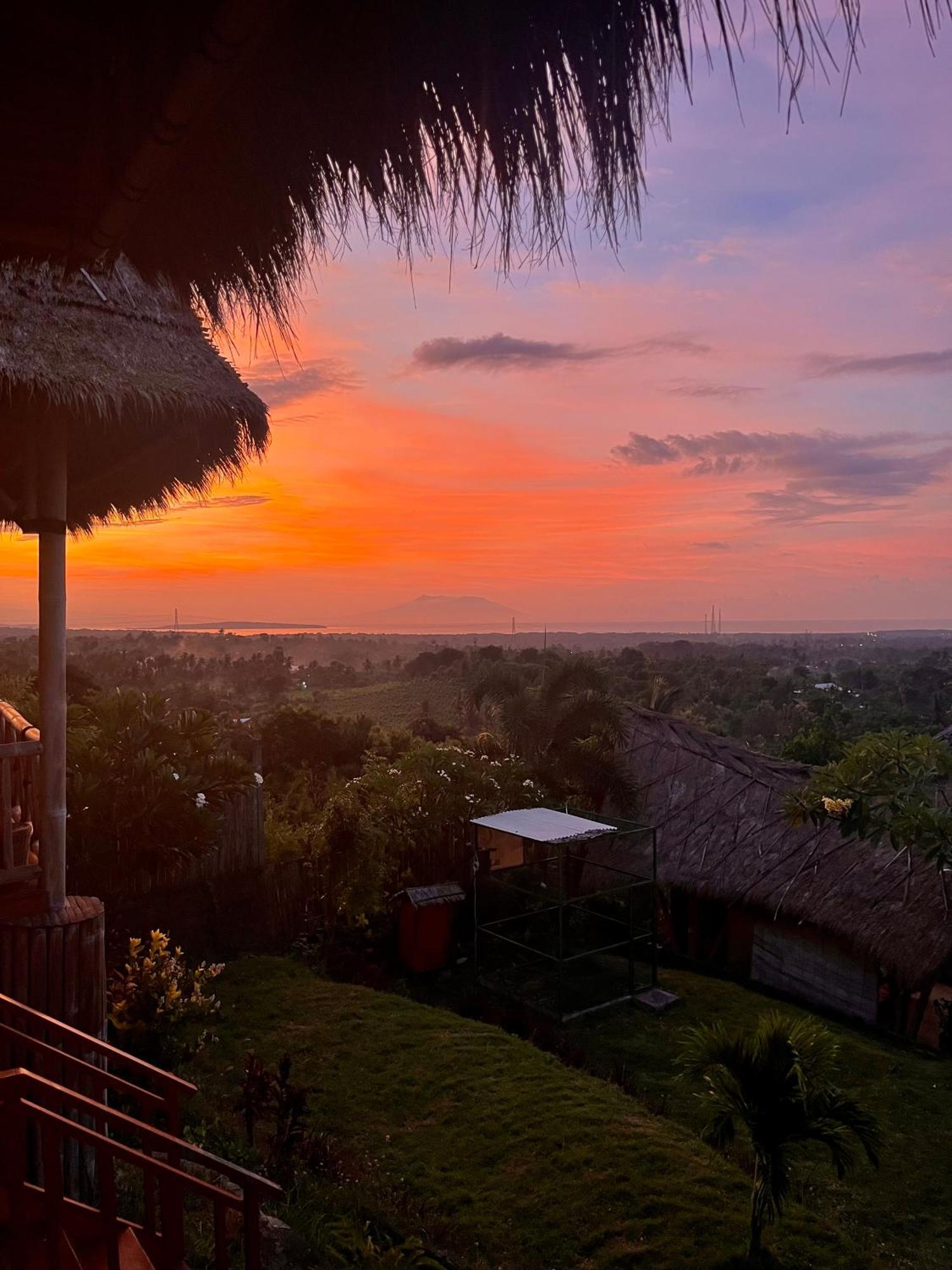 Hotel Menjangan Hill à Banyuwedang Extérieur photo